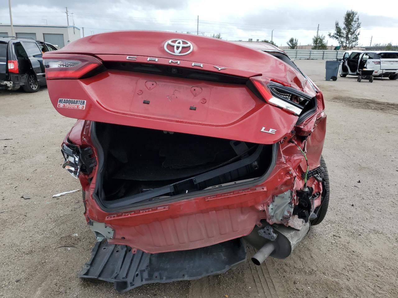 2023 TOYOTA CAMRY LE - Фото 6