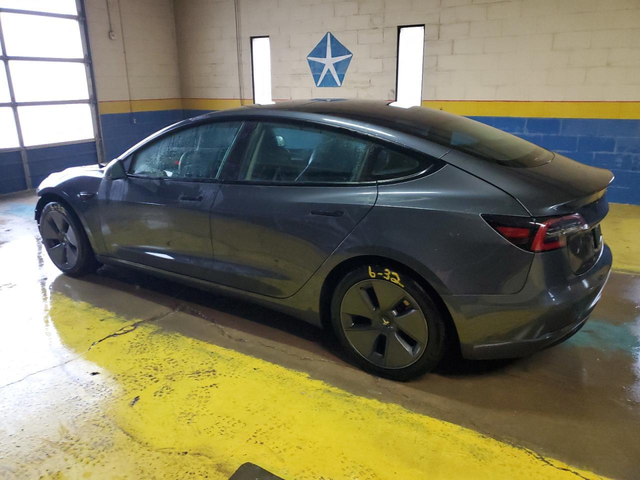 2022 TESLA MODEL 3 - Image 2