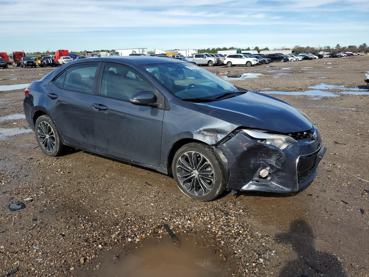2015 TOYOTA COROLLA L - Image 4
