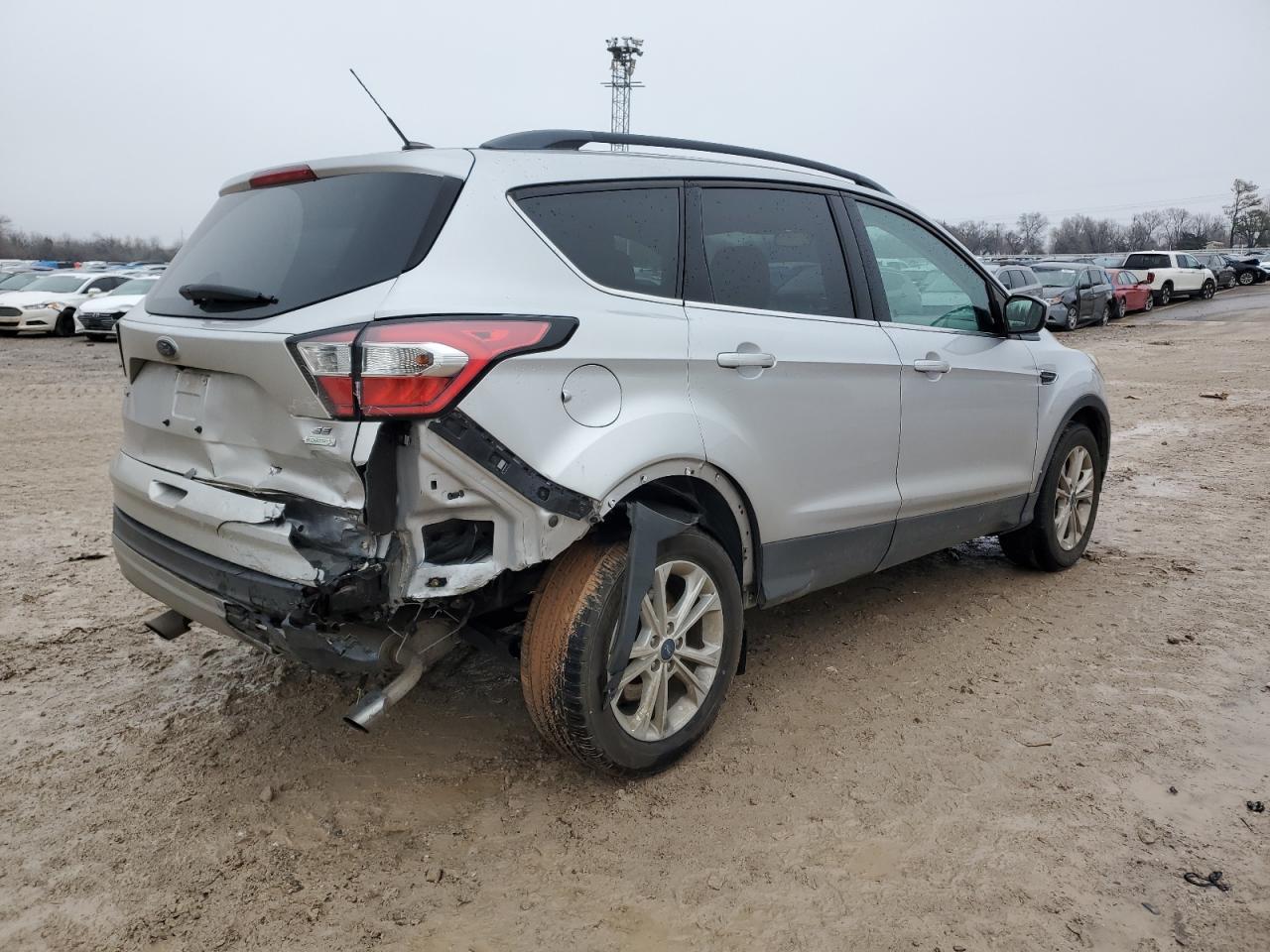2017 FORD ESCAPE SE - Фото 3