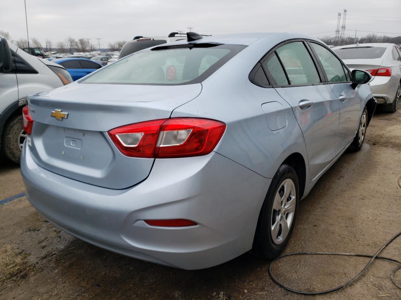 2017 CHEVROLET CRUZE LS - Image 3