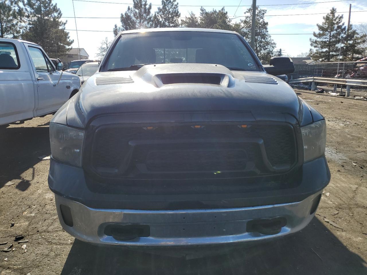 2015 RAM 1500 SLT - Image 5