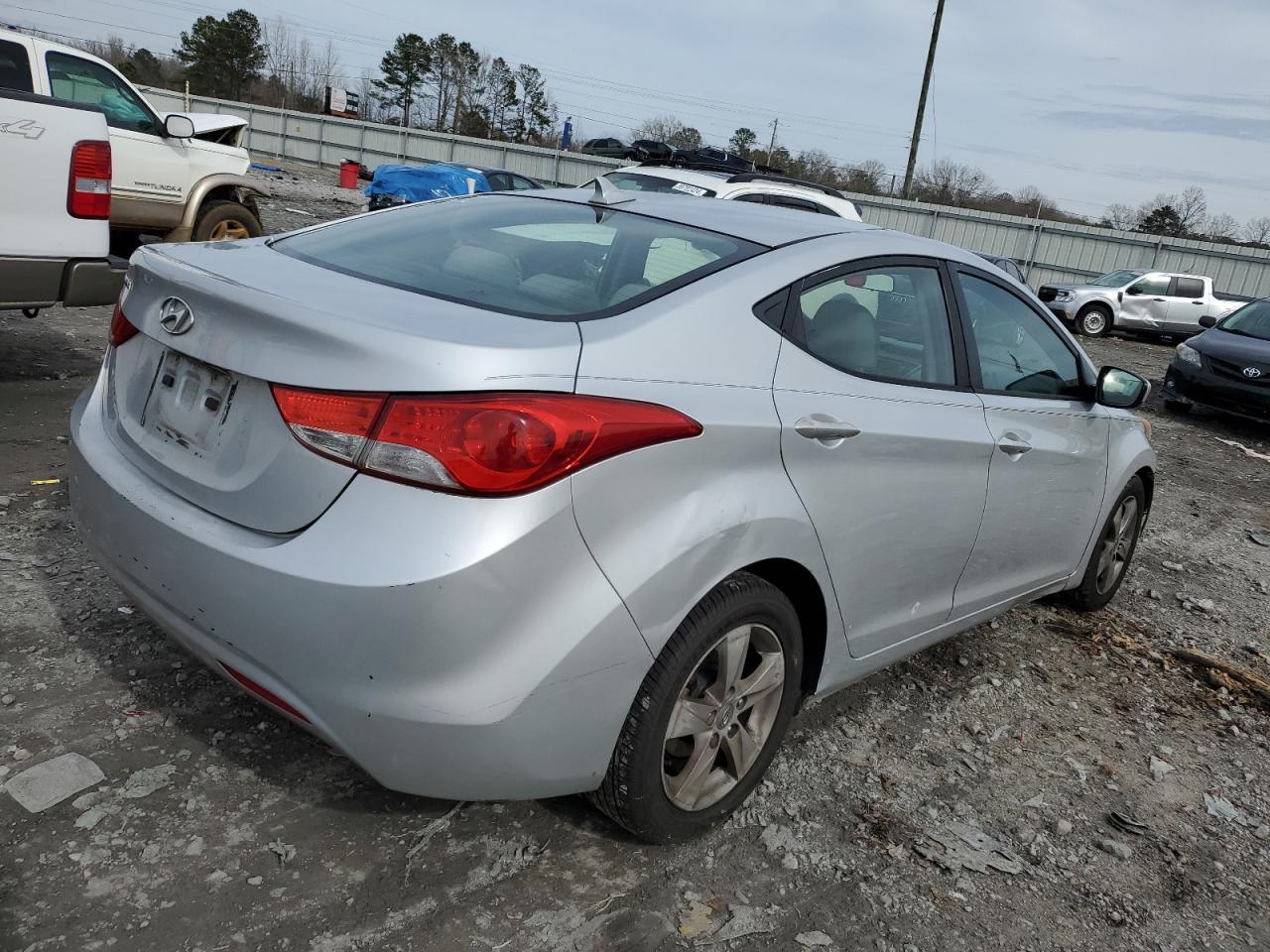 2013 HYUNDAI ELANTRA GL - Image 3