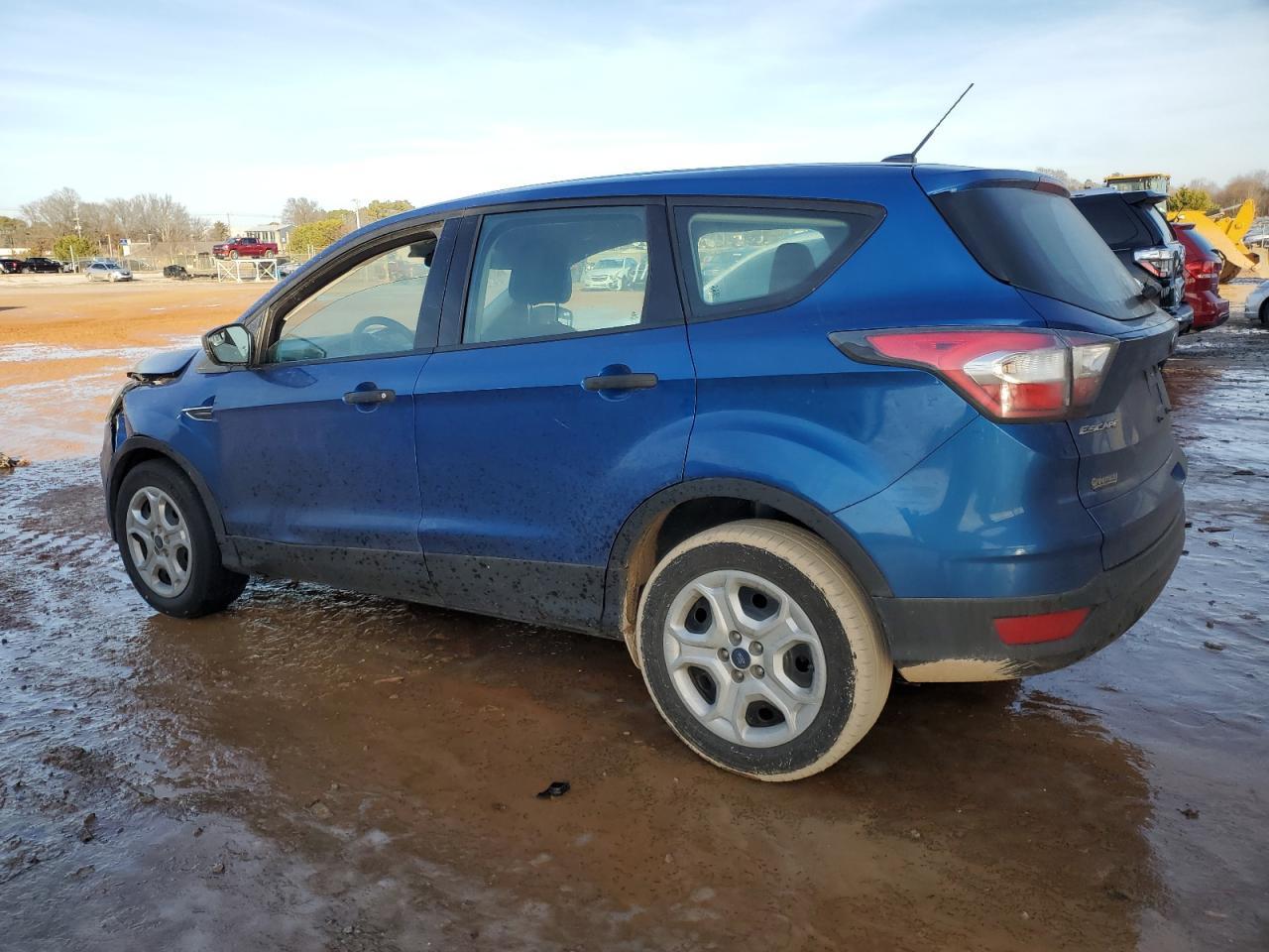 2017 FORD ESCAPE S - Image 2