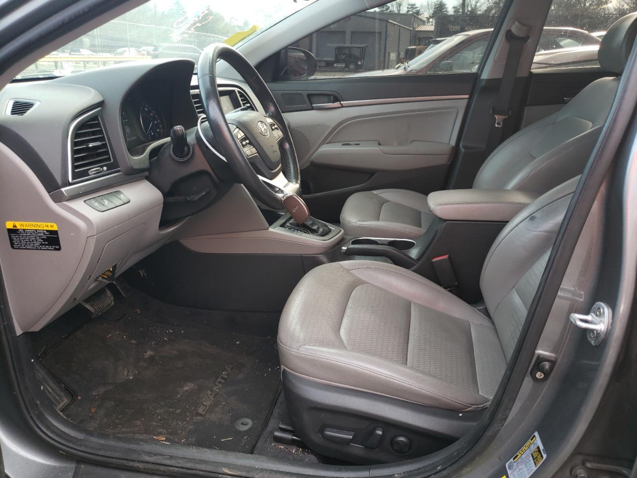 2017 HYUNDAI ELANTRA SE - Фото 7