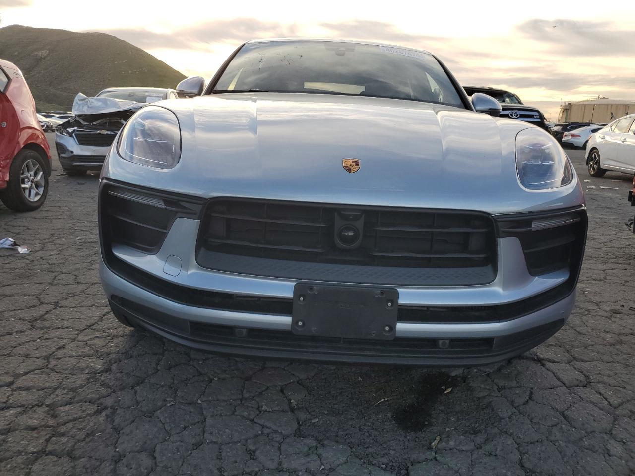 2023 PORSCHE MACAN BASE - Image 5