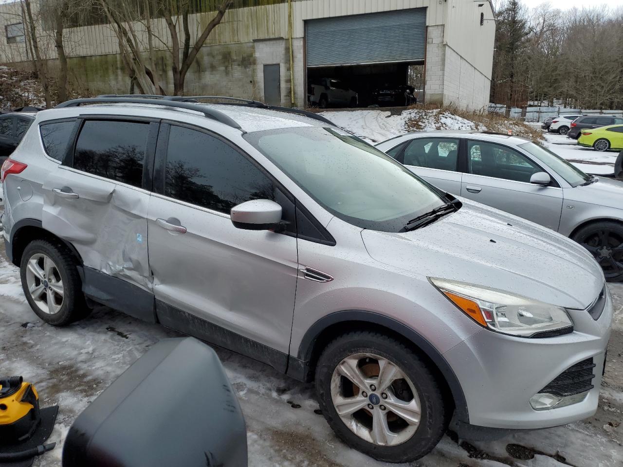 2014 FORD ESCAPE SE - Image 4