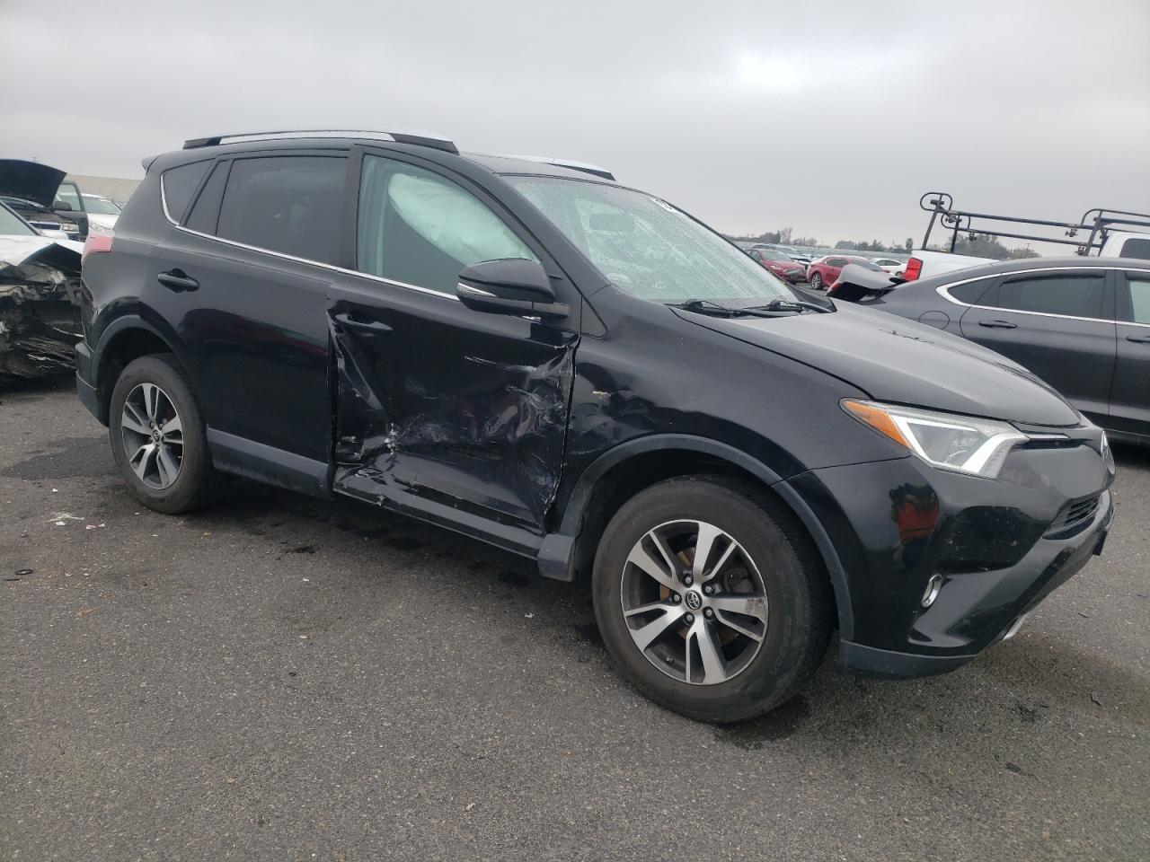 2016 TOYOTA RAV4 XLE - Фото 4