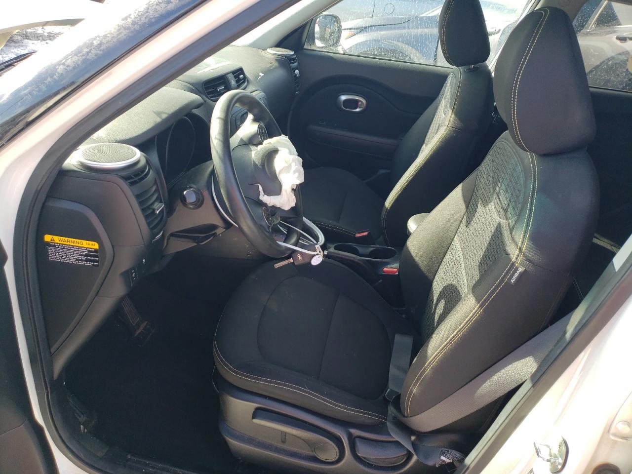 2016 KIA SOUL + - Image 7