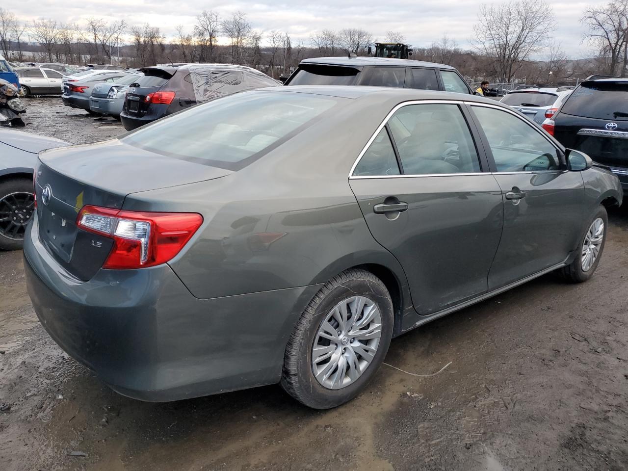 2014 TOYOTA CAMRY L - Image 3