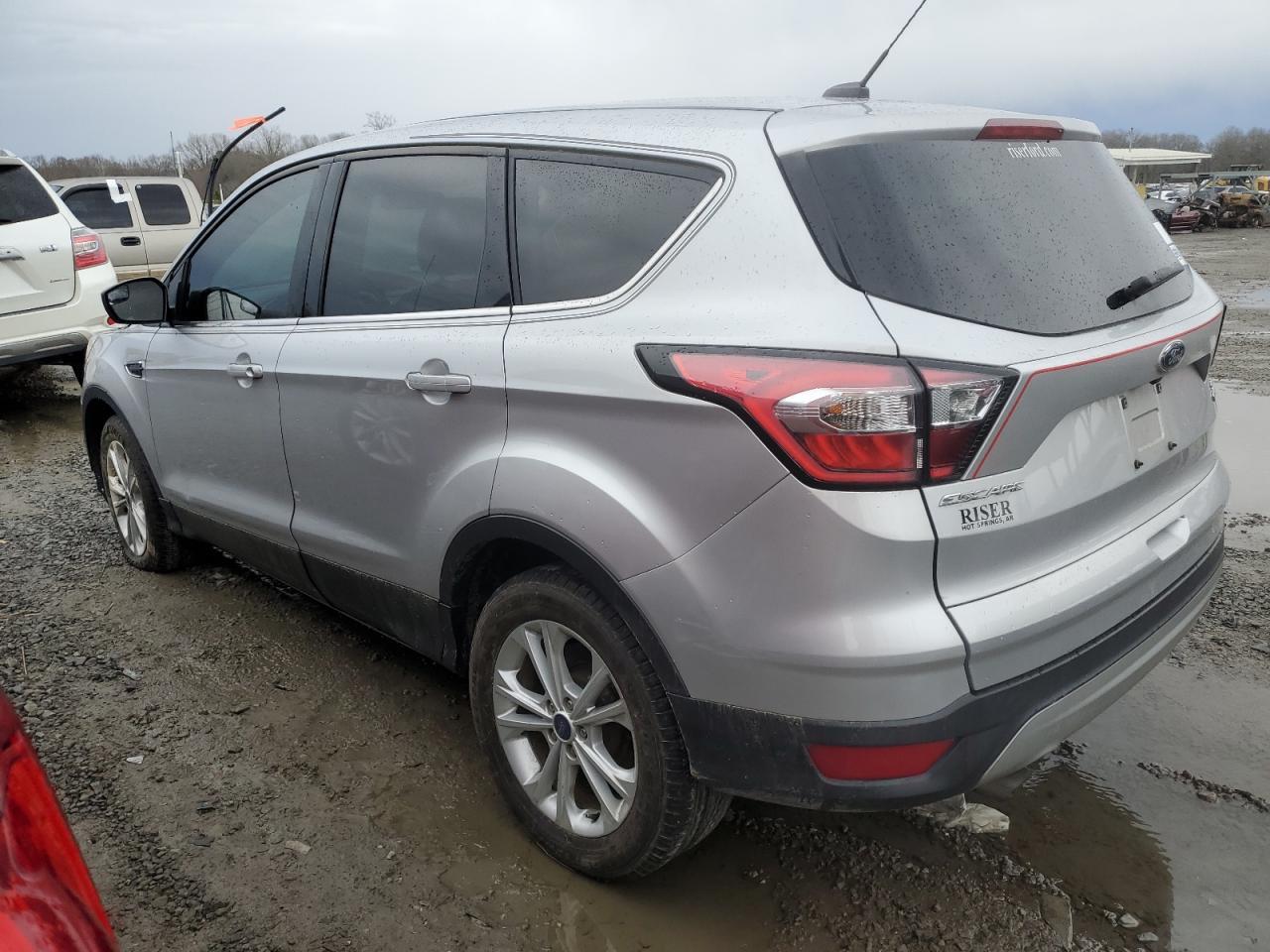 2017 FORD ESCAPE SE - Image 2