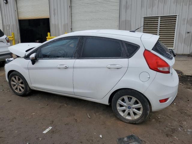 2013 Ford Fiesta Se - Image 2