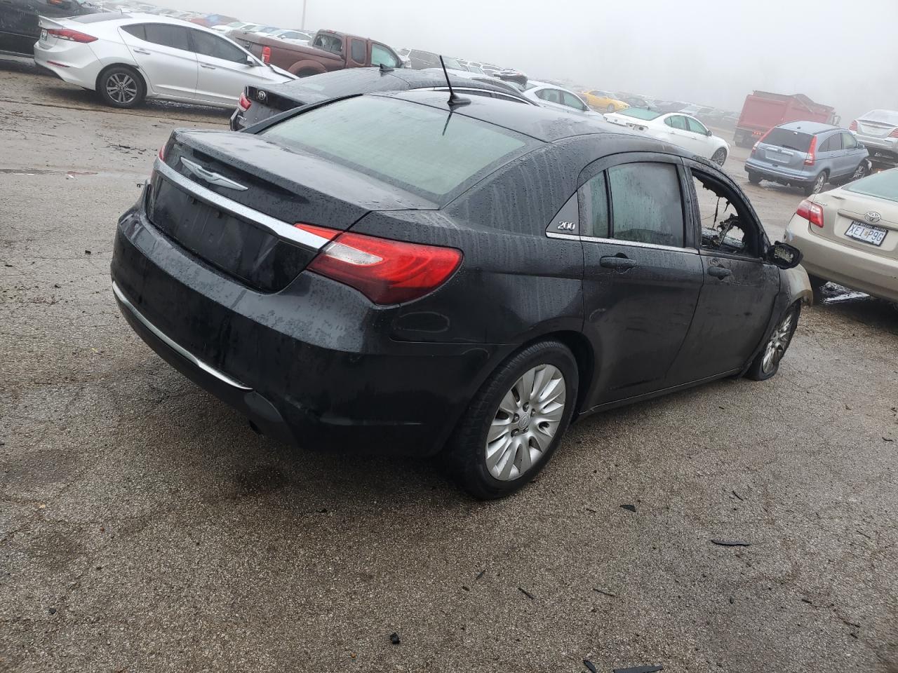 2013 CHRYSLER 200 LX - Фото 3