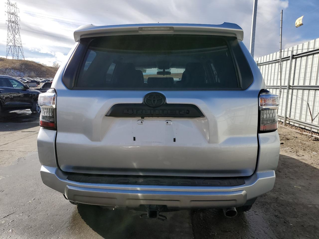 2019 TOYOTA 4RUNNER SR - Фото 6