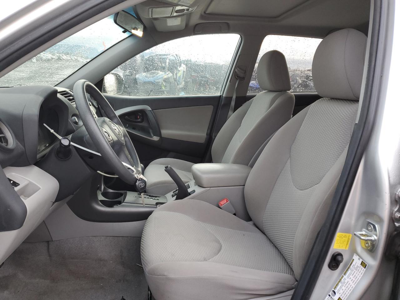 2011 TOYOTA RAV4 - Image 7