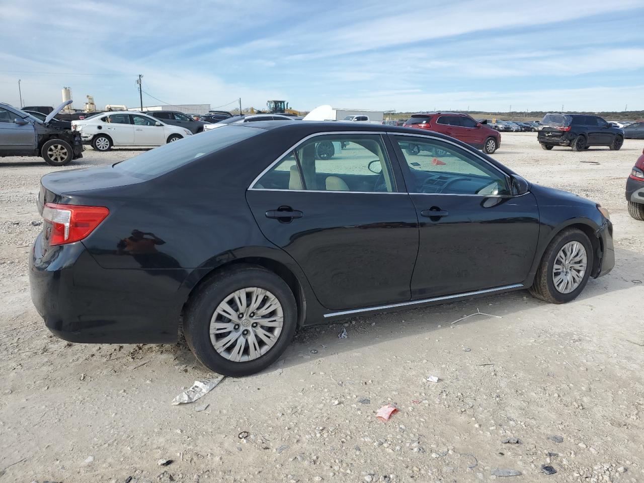 2013 TOYOTA CAMRY L - Image 3