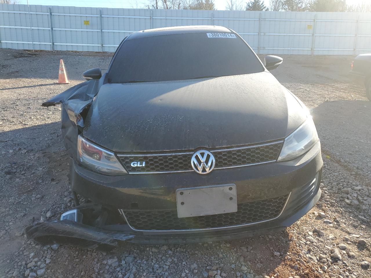 2013 VOLKSWAGEN JETTA GLI - Image 5