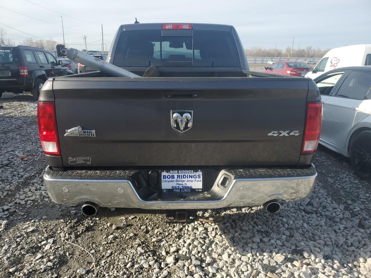 2017 RAM 1500 SLT - Image 6