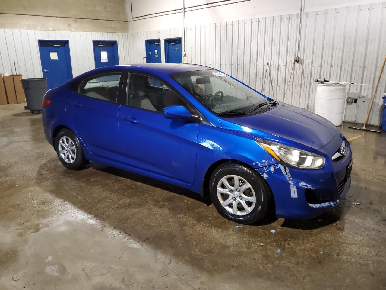 2014 HYUNDAI ACCENT GLS - Фото 4