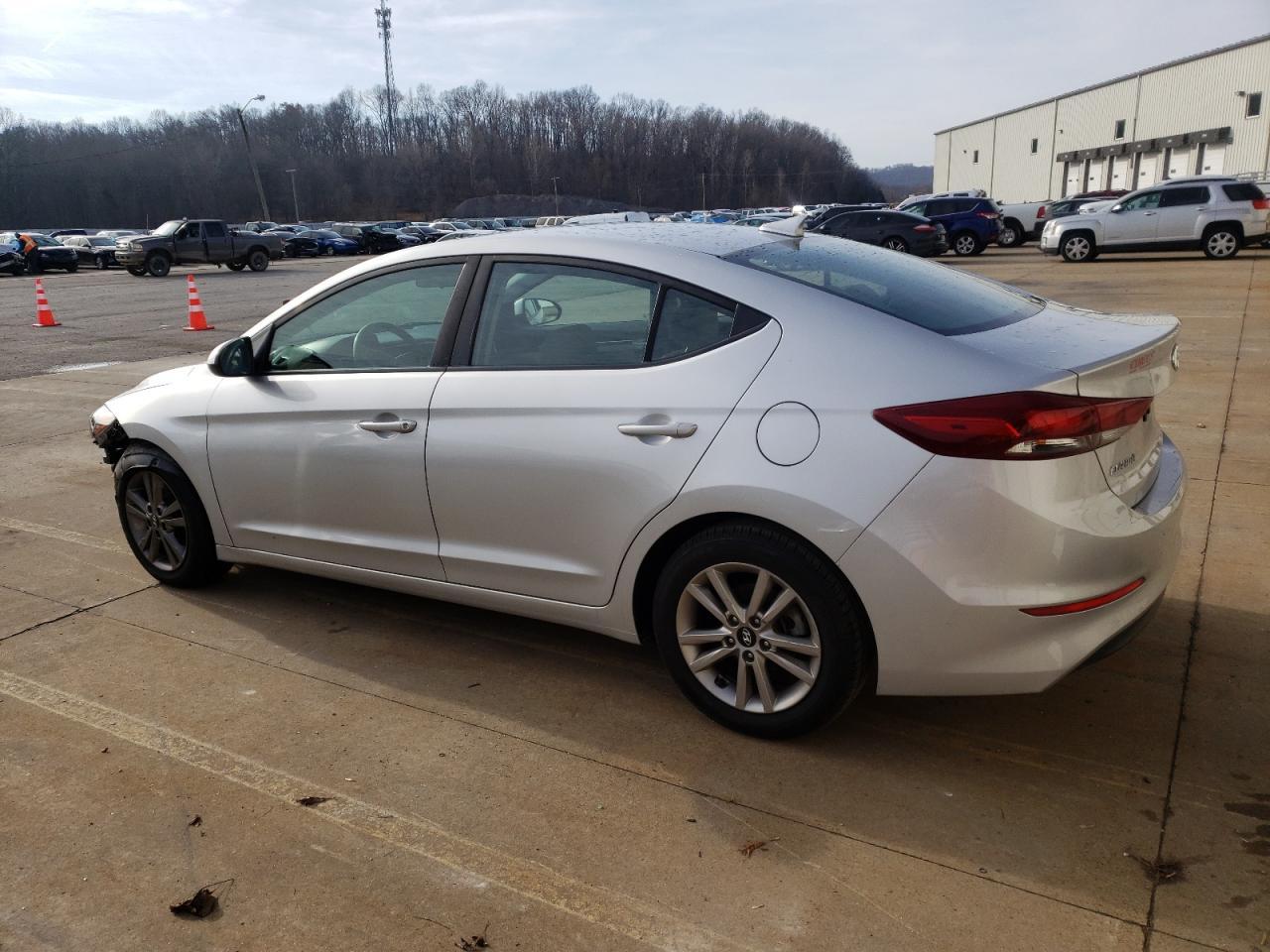 2018 HYUNDAI ELANTRA SE - Image 2