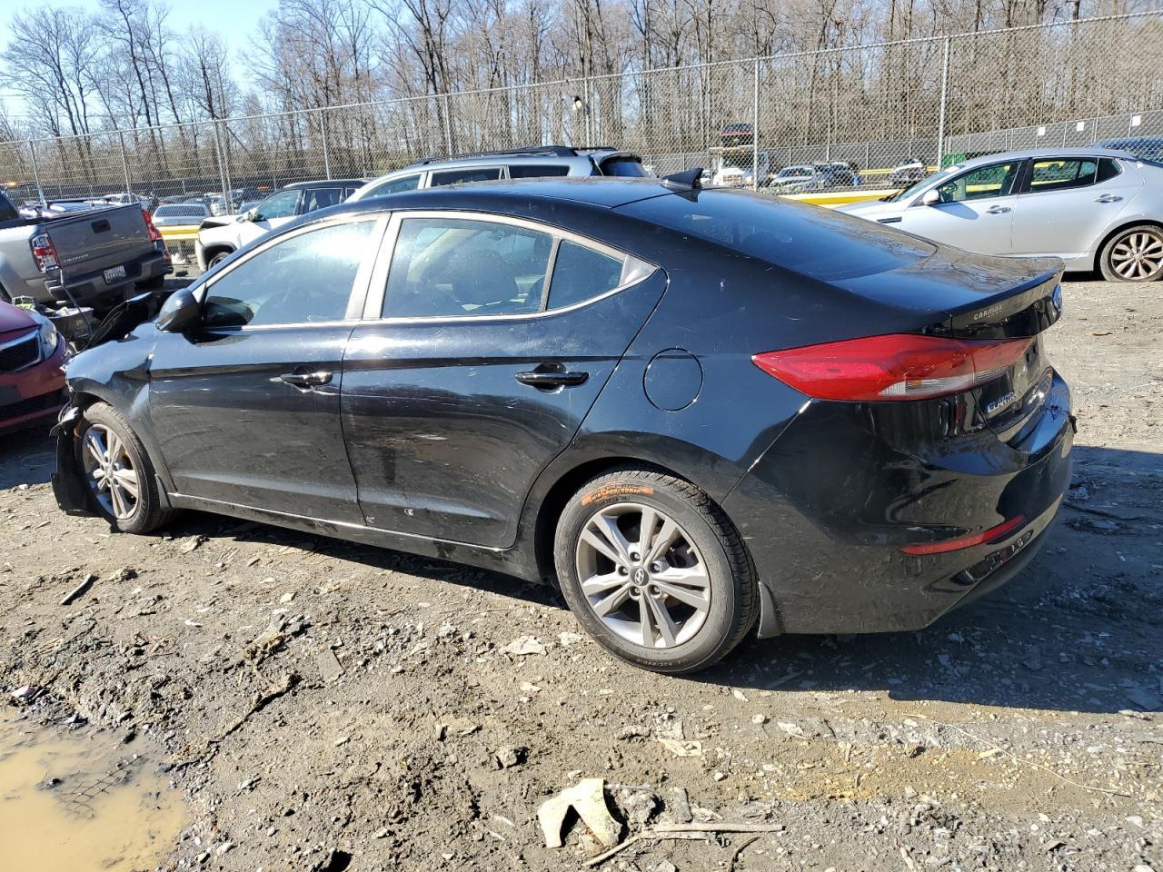 2018 HYUNDAI ELANTRA SE - Фото 2