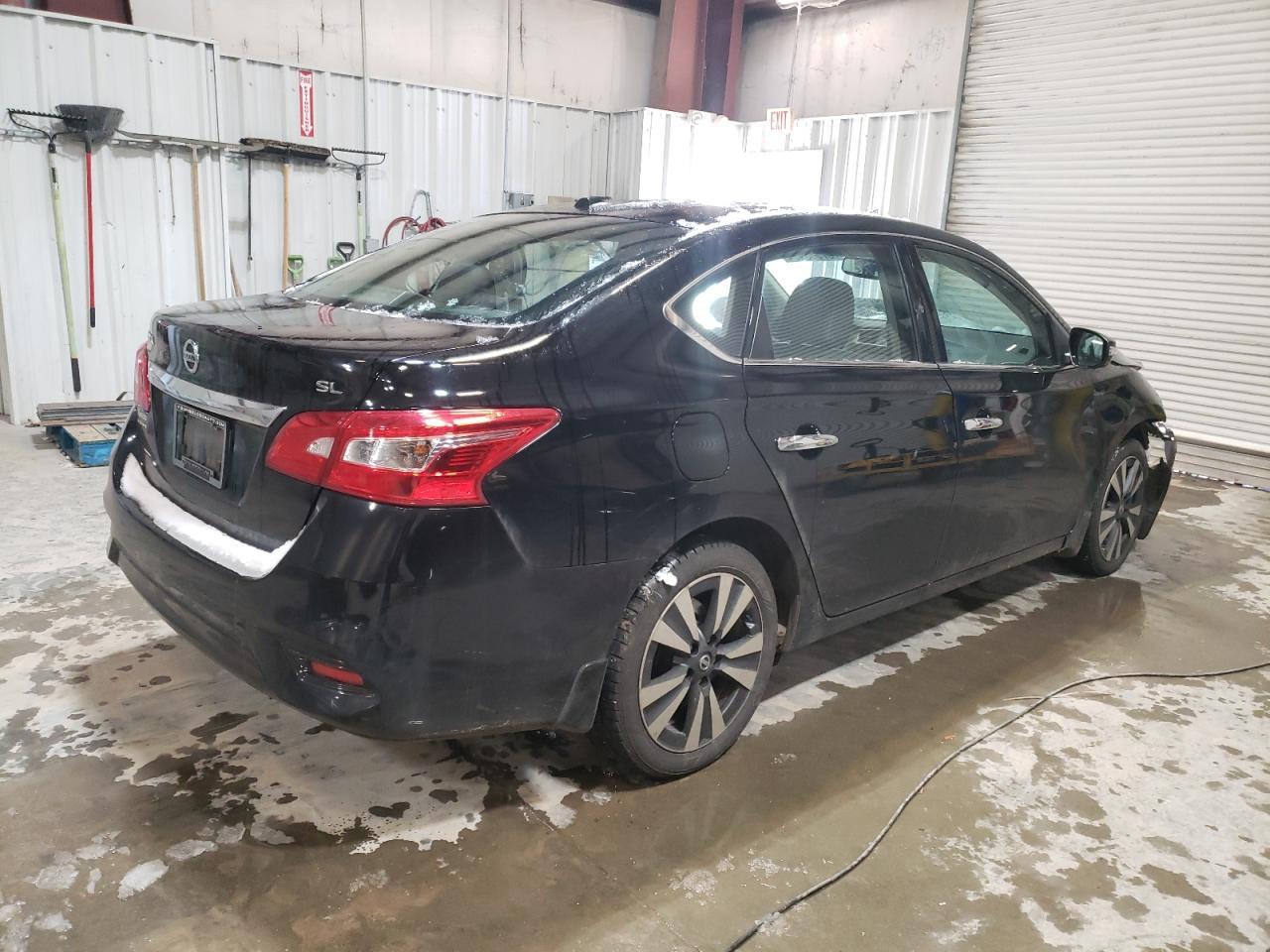 2017 NISSAN SENTRA S - Фото 3