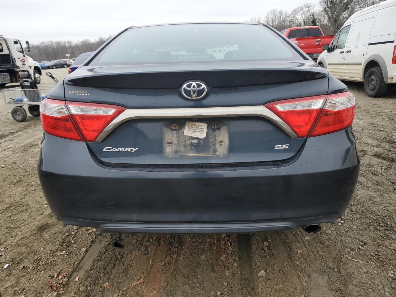 2016 TOYOTA CAMRY LE - Фото 6