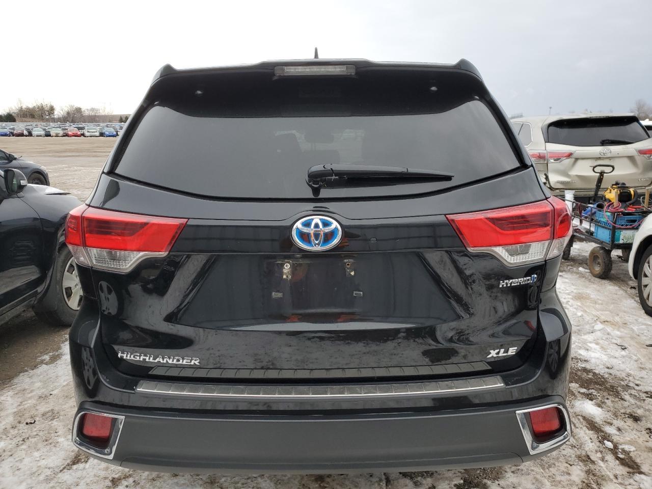 2019 TOYOTA HIGHLANDER - Image 6