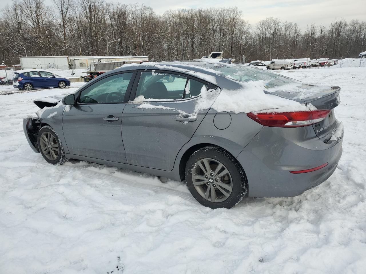 2018 HYUNDAI ELANTRA SE - Фото 2