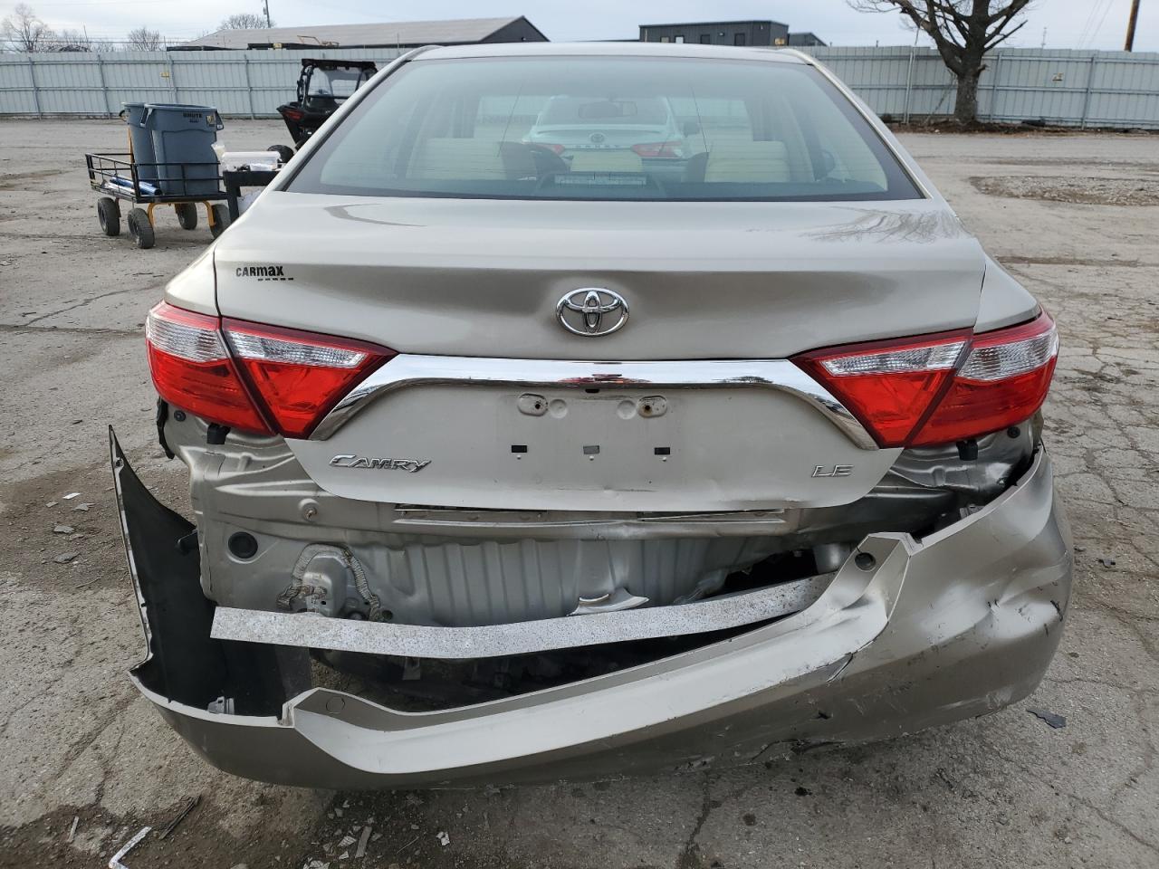 2017 TOYOTA CAMRY LE - Image 6
