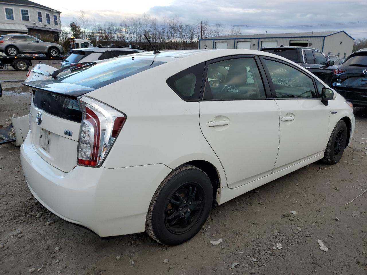 2015 TOYOTA PRIUS - Image 3