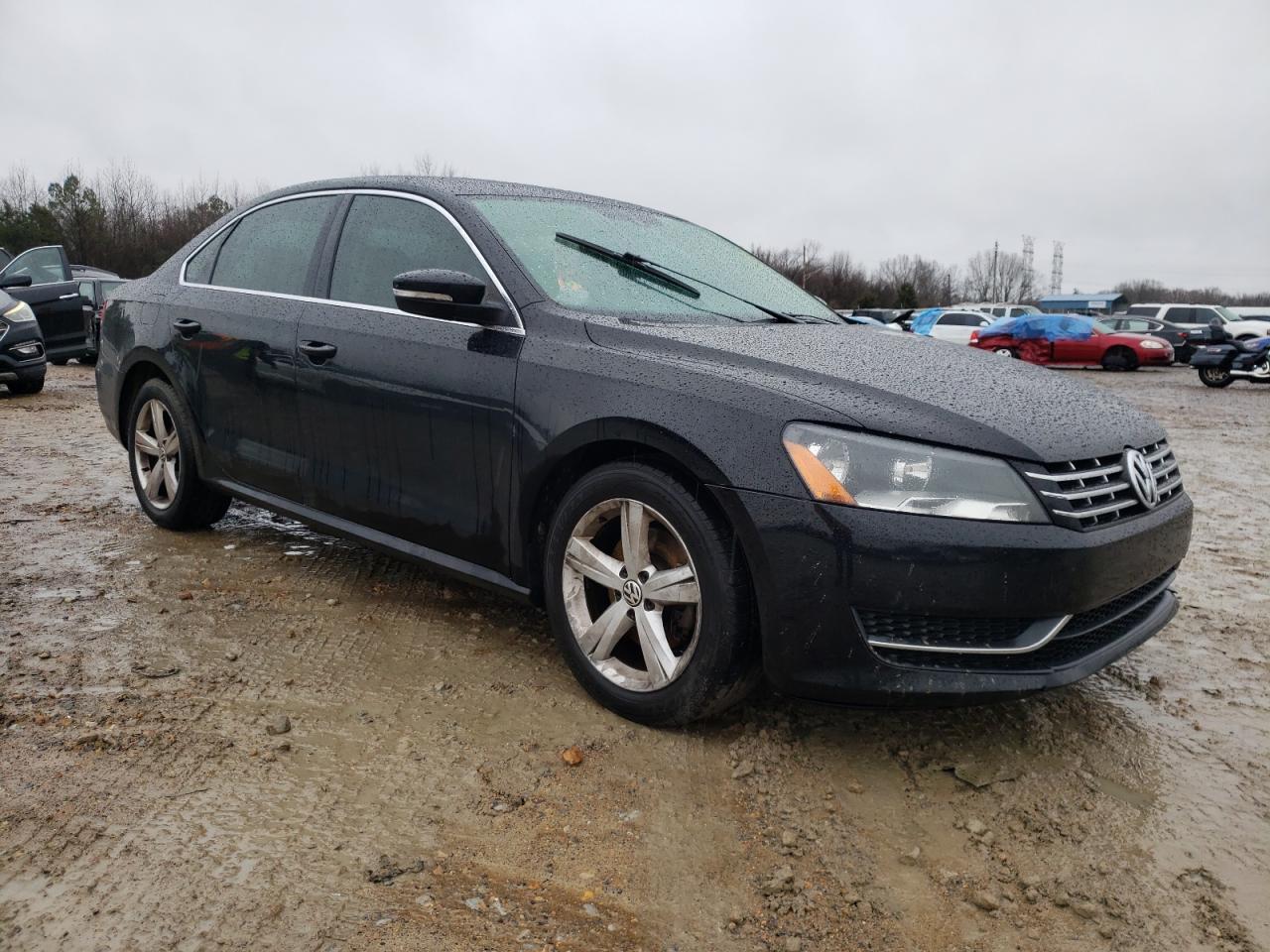 2013 VOLKSWAGEN PASSAT SE - Image 4