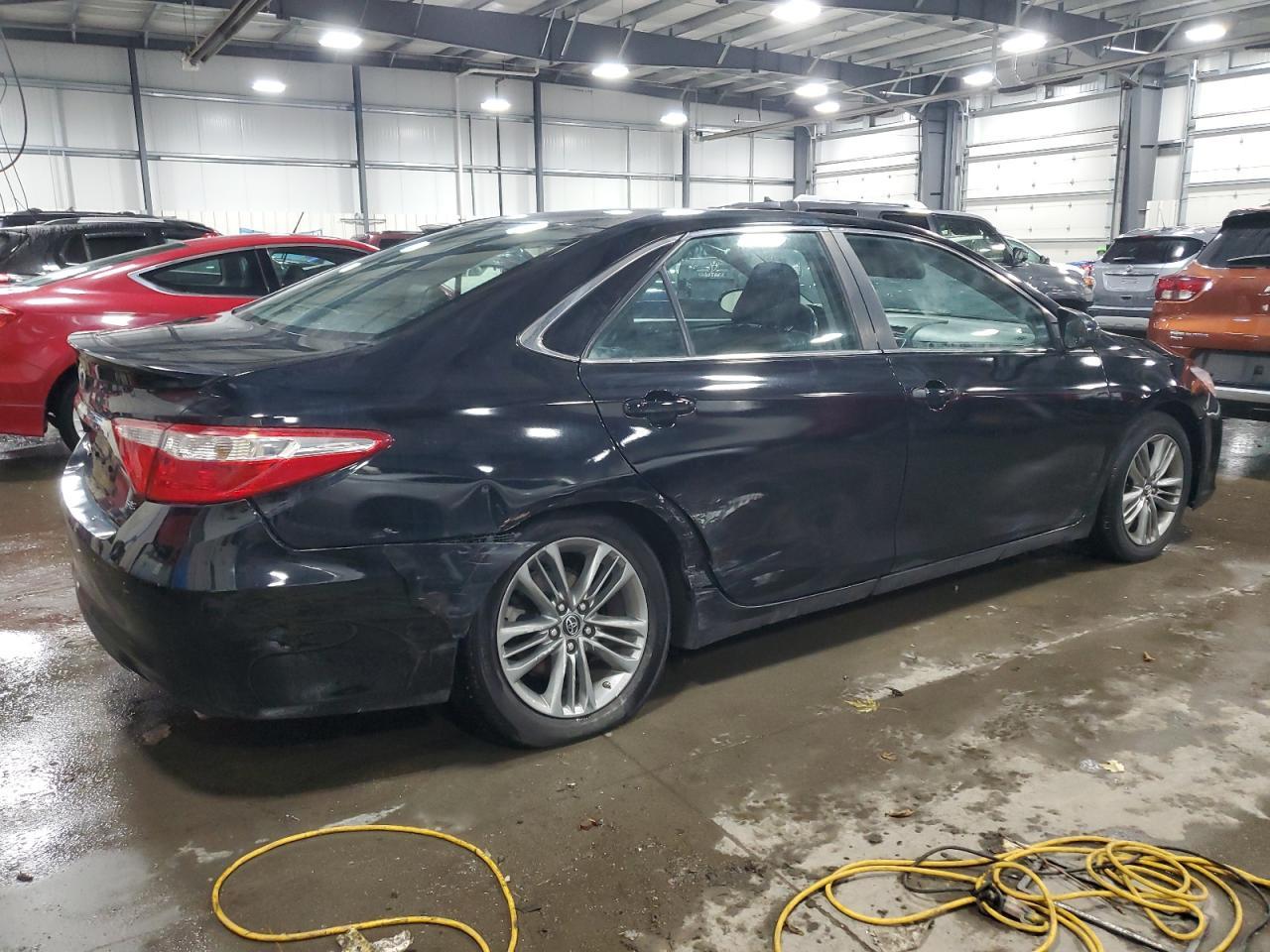 2017 TOYOTA CAMRY LE - Фото 3