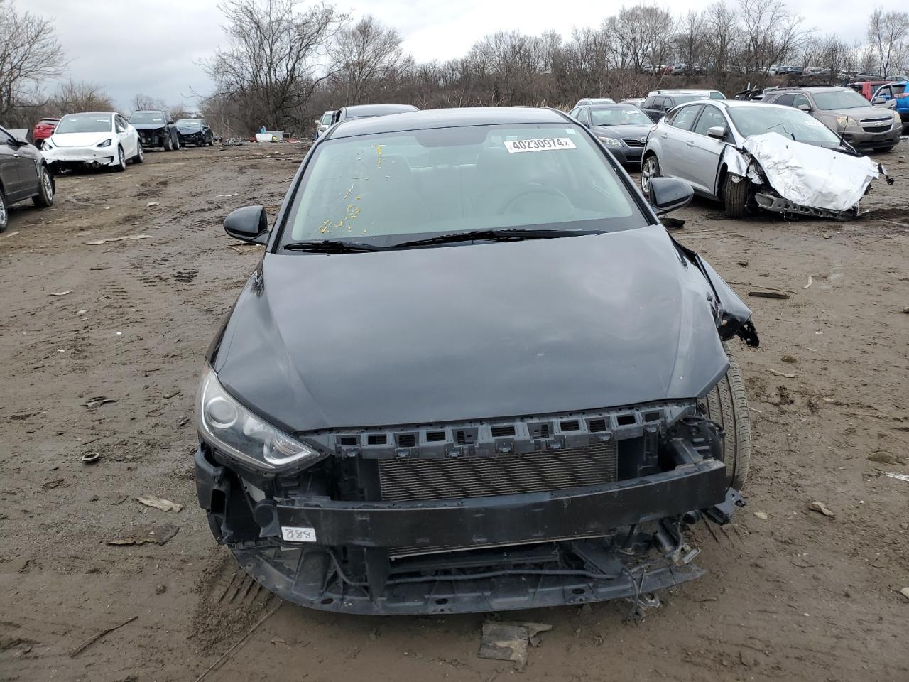 2018 HYUNDAI ELANTRA SE - Image 5