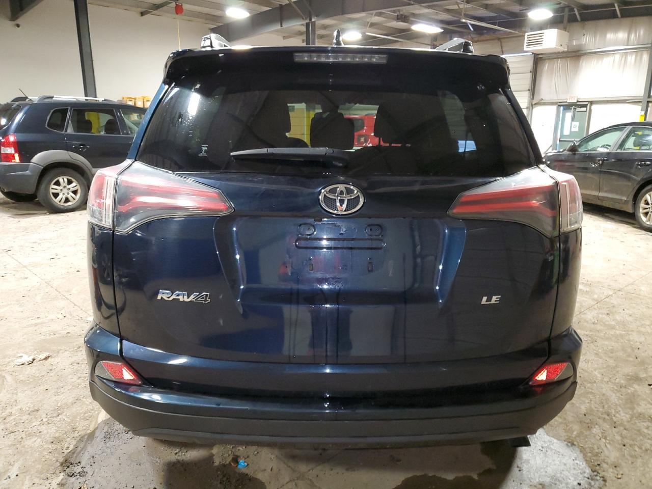2018 TOYOTA RAV4 LE - Image 6