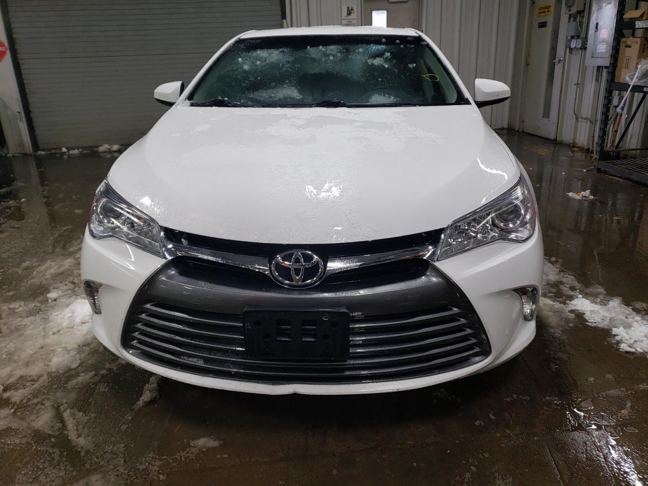 2017 TOYOTA CAMRY LE - Фото 5