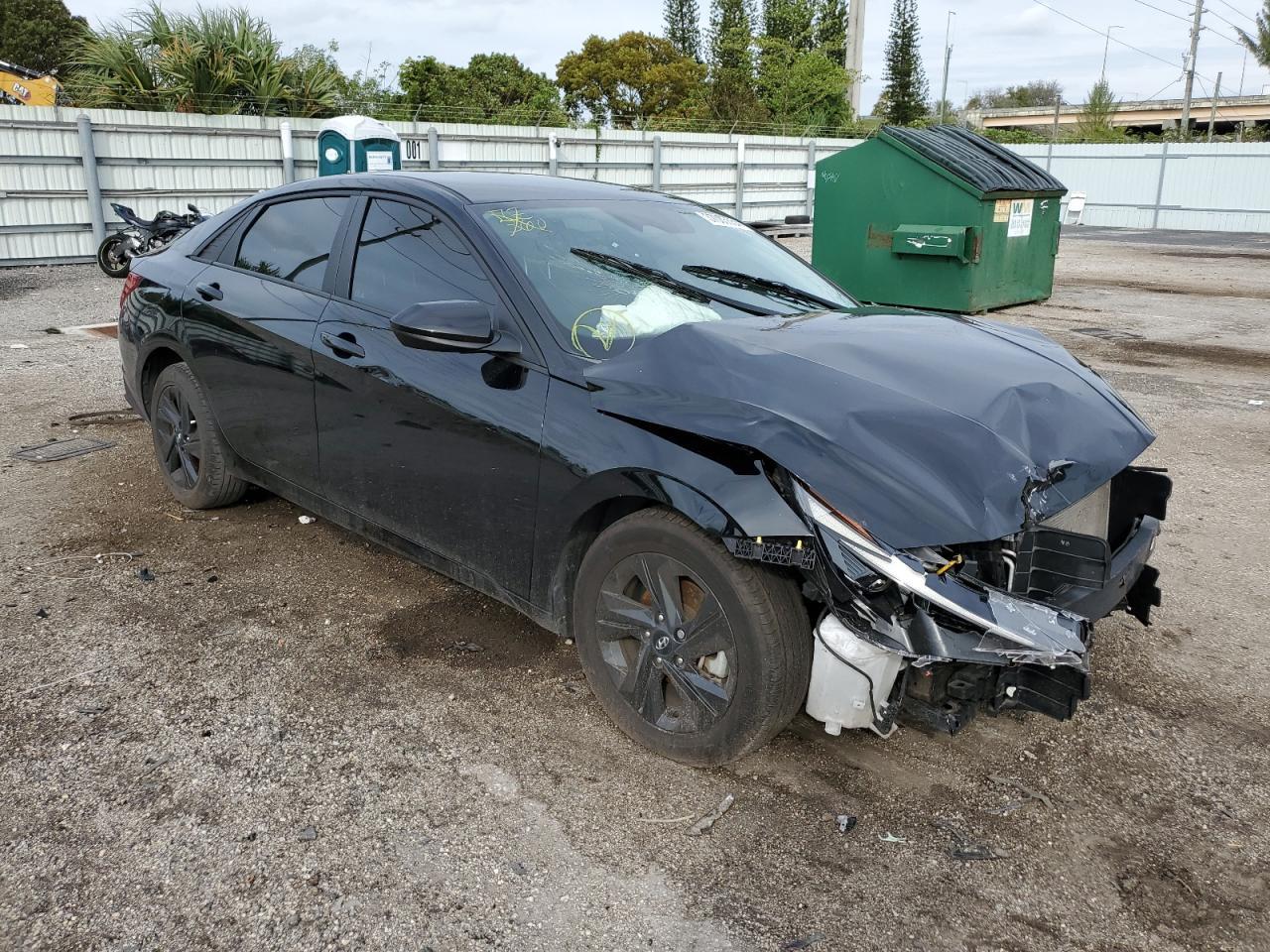 2023 HYUNDAI ELANTRA SE - Image 4