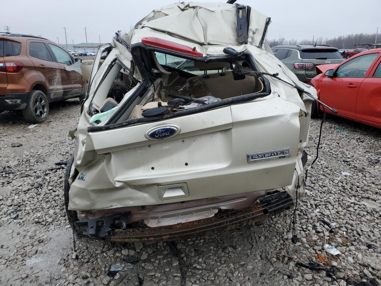 2012 FORD ESCAPE XLT - Image 6