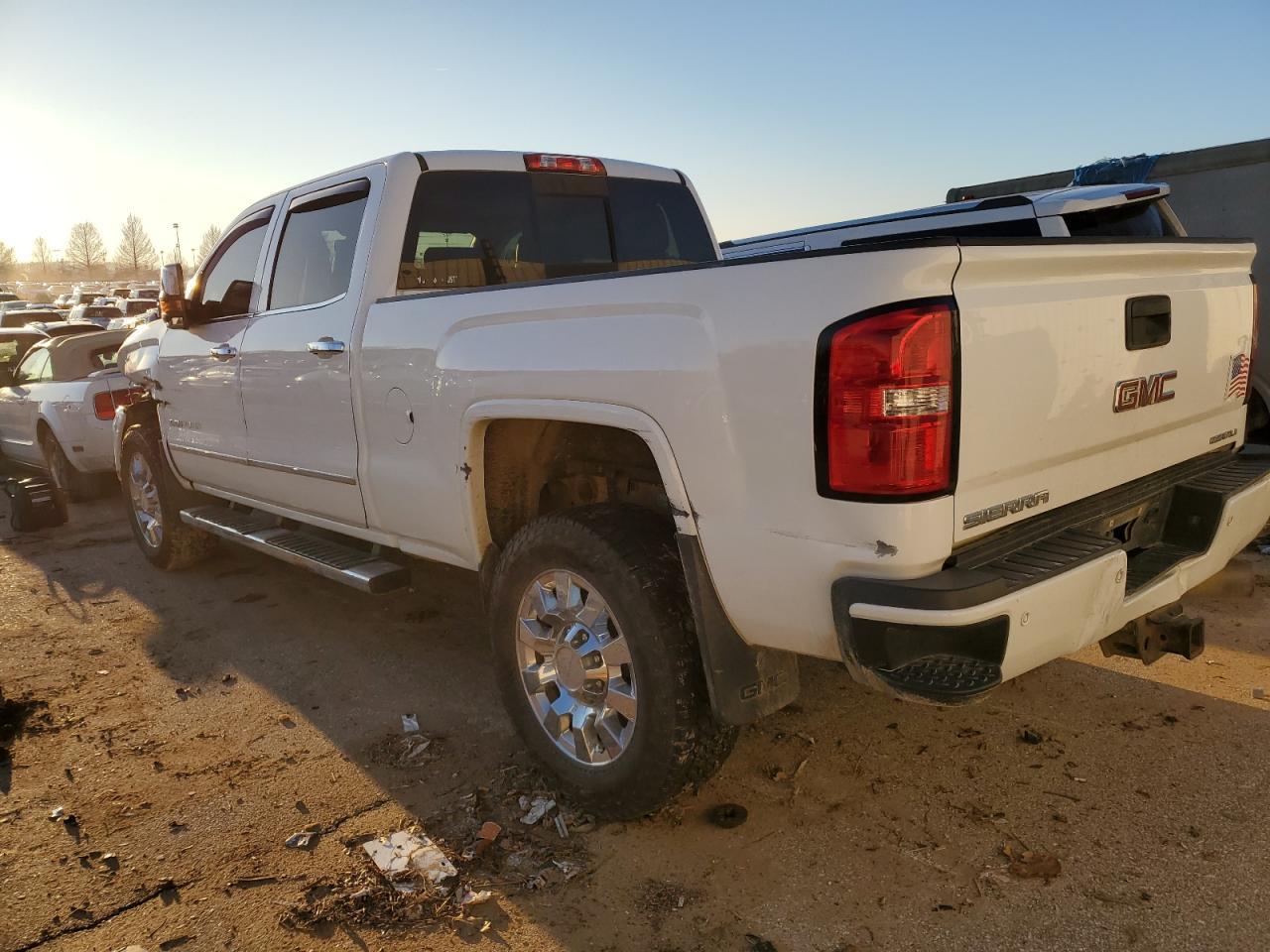 2015 GMC SIERRA K25 - Image 2