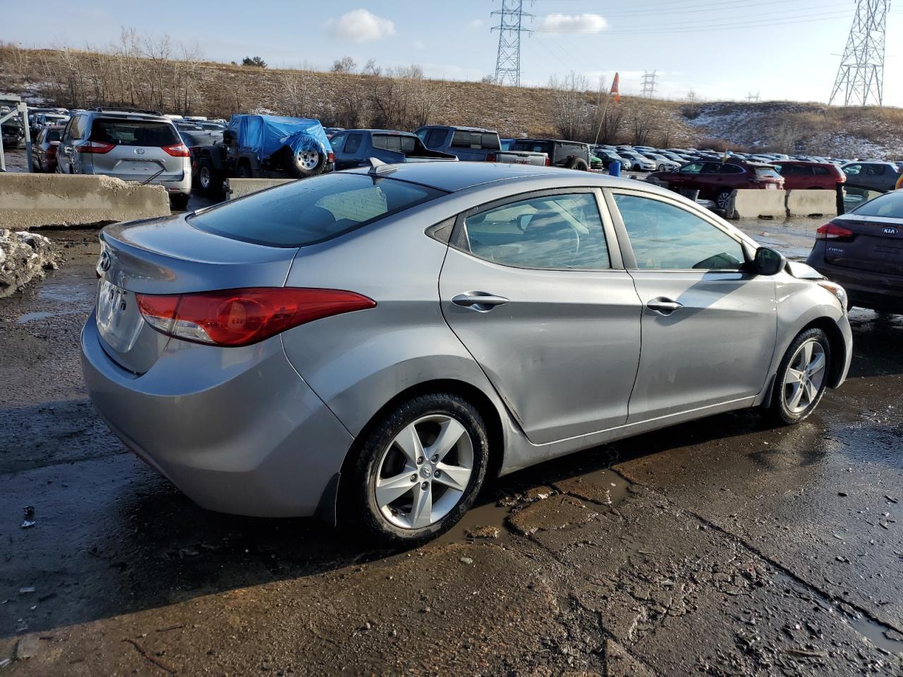 2013 HYUNDAI ELANTRA GL - Image 3