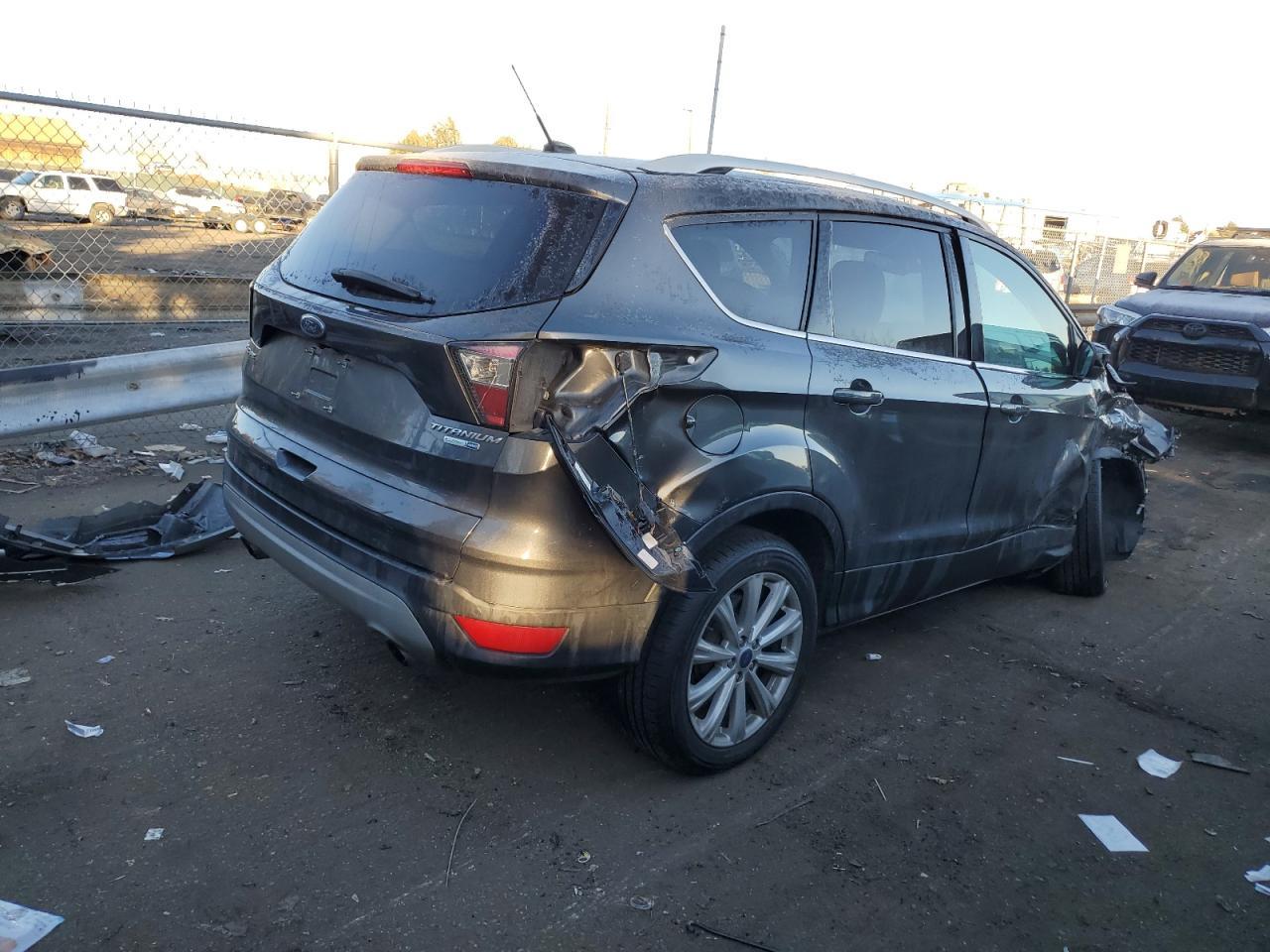2017 FORD ESCAPE TIT - Image 3