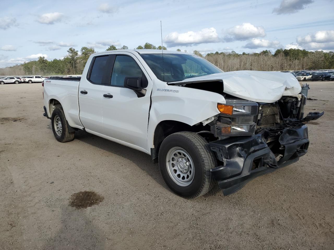 2019 CHEVROLET SILVERADO - Фото 4