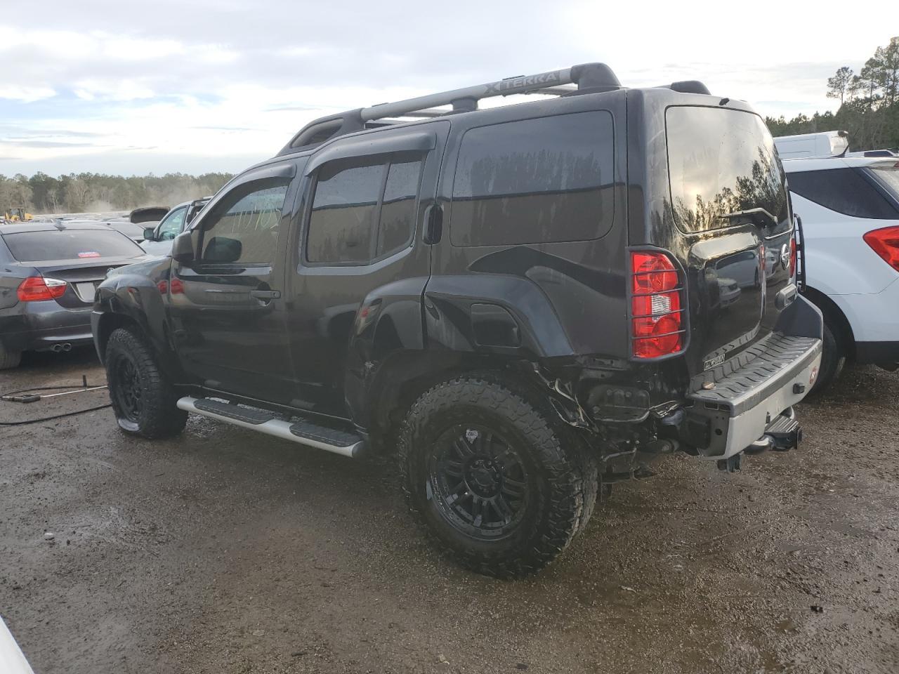 2014 NISSAN XTERRA X - Image 2