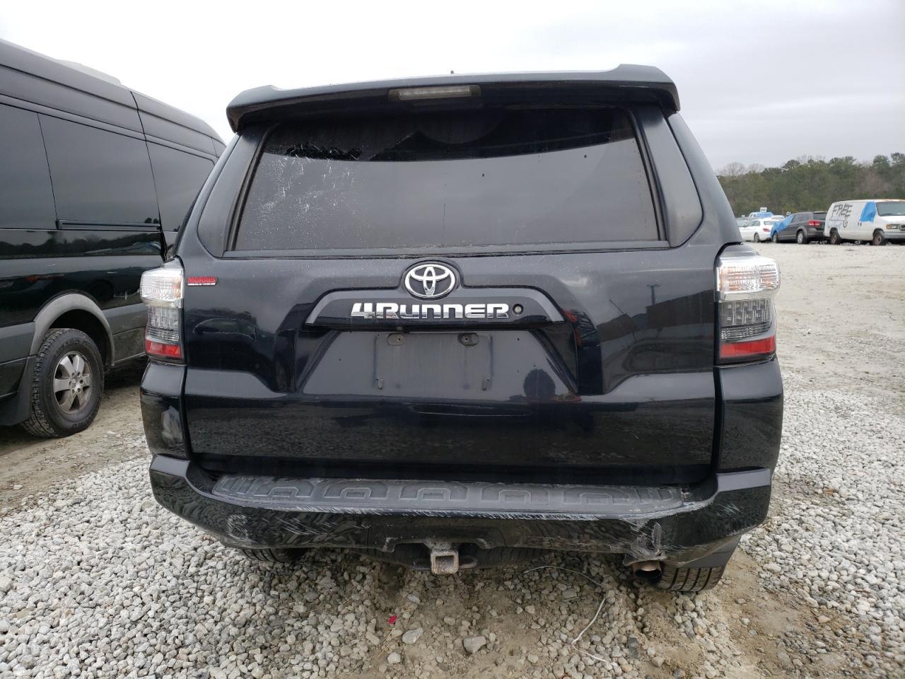 2017 TOYOTA 4RUNNER SR - Фото 6