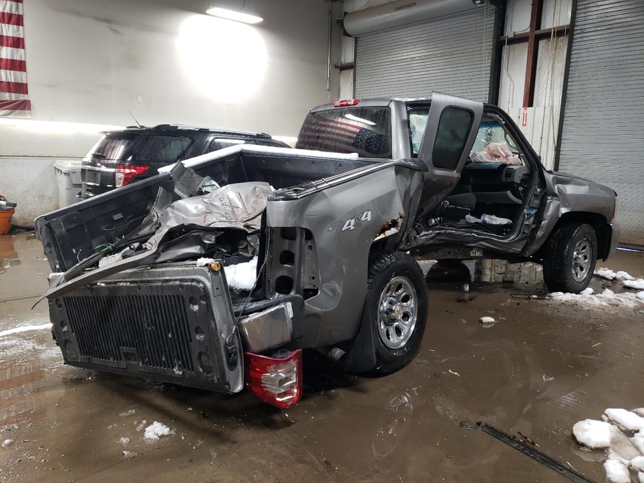 2013 CHEVROLET SILVERADO - Фото 3