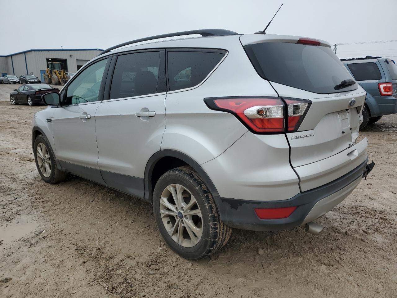2017 FORD ESCAPE SE - Фото 2