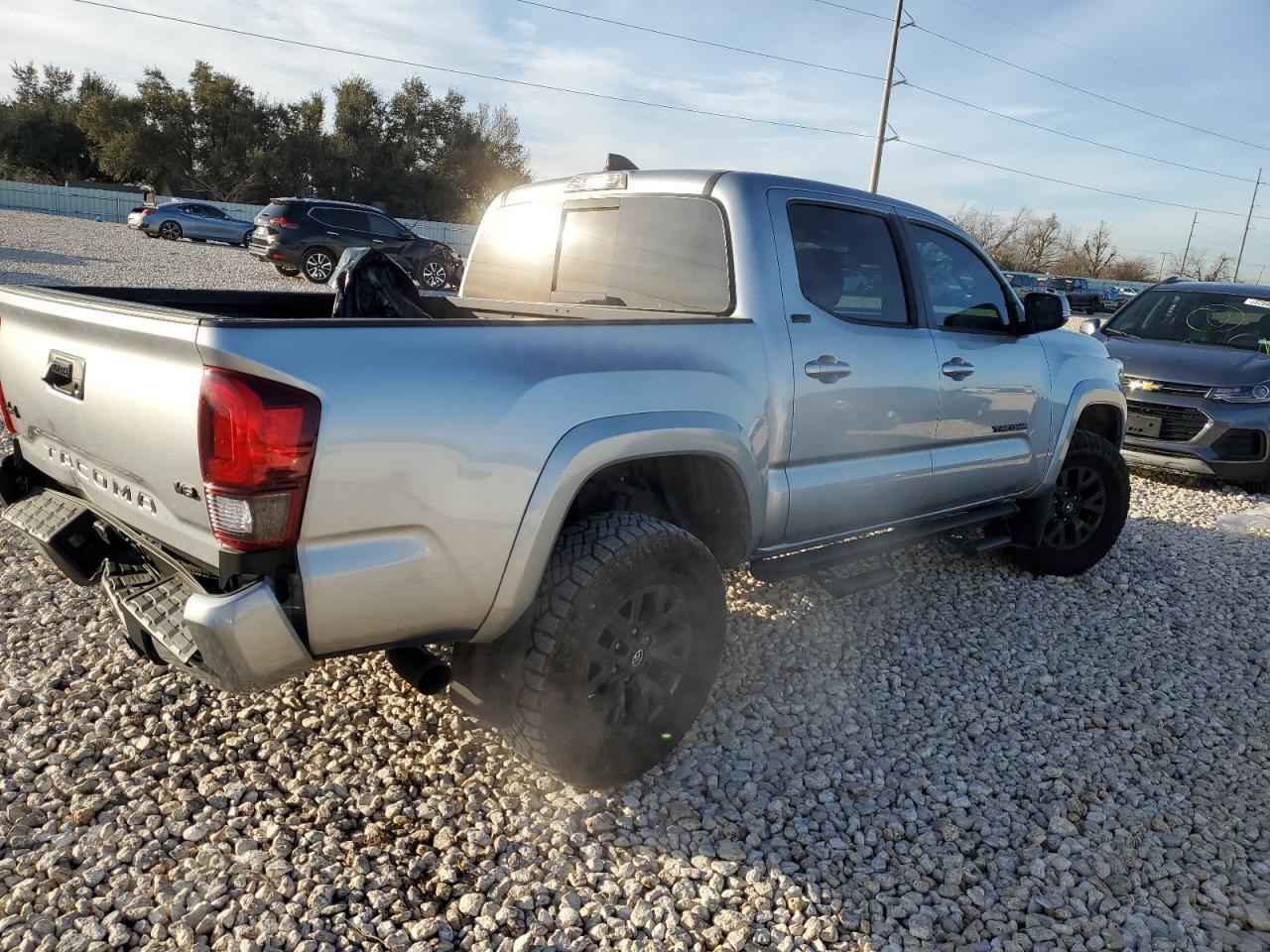 2023 TOYOTA TACOMA DOU - Фото 3