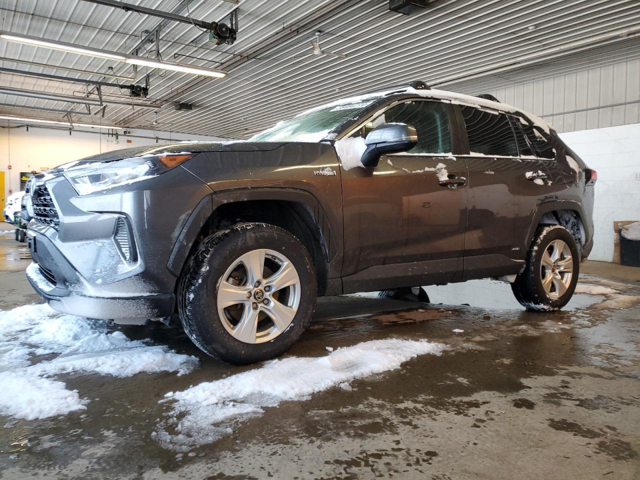 2021 TOYOTA RAV4 LE