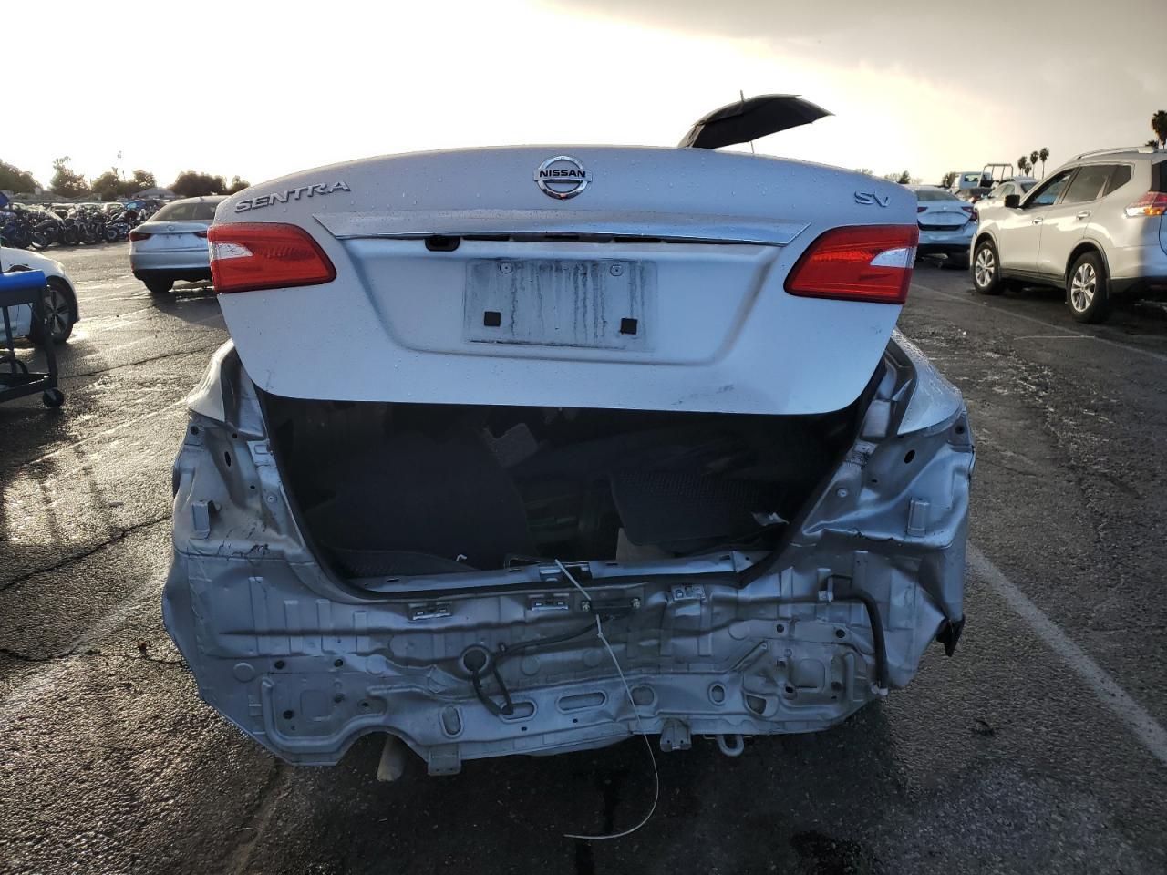 2018 NISSAN SENTRA S - Фото 6