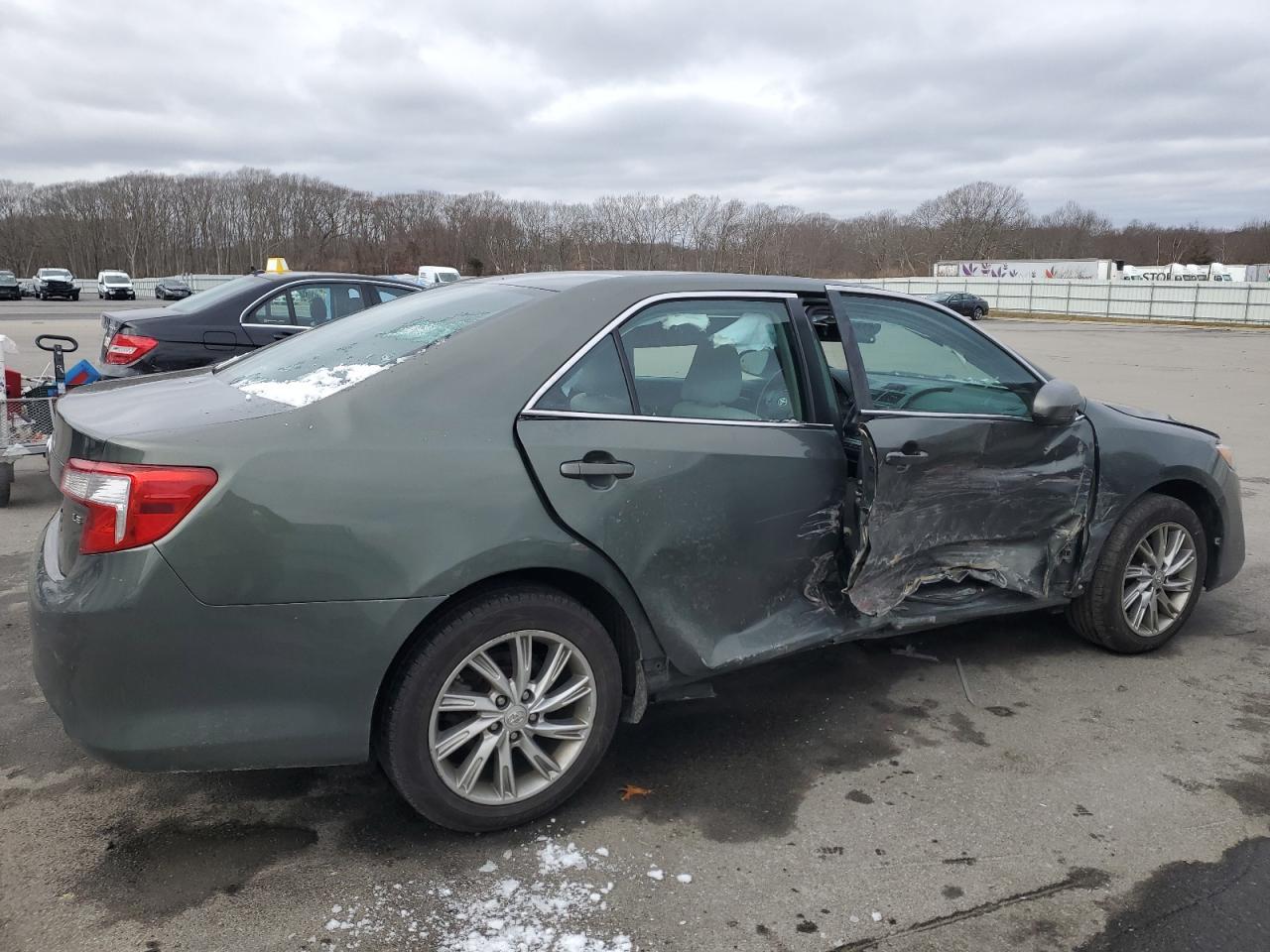 2013 TOYOTA CAMRY L - Image 3